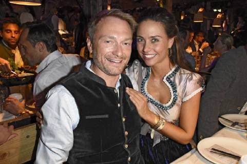 Christian Lindner with girlfriend Franca Lehfeldt in Käfers Wiesn tavern at the Oktoberfest 2018 Munich 29 09 2018 Foto:xP.xSchönbergerx xFuturexImage