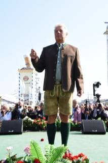 Dieter Reiter OB Muenchen Munich 30 09 18 Theresienwise Oktoberfest Meadows Kapellen Stand concert under Bavaria Oktoberfest