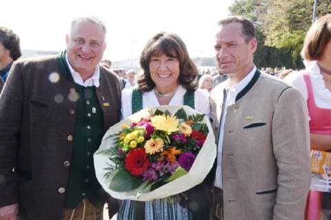 Christian Schottenhamel Festwirt Petra Reiter Peter Inselkammer Wiesen Wirtesprecher Muenchen 30 09 18 Theresienwise Oktoberfest Wiesen Kapellen Stand concert under Bavaria Oktoberfest