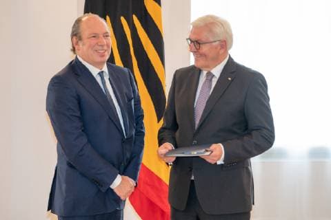 Hanz Zimmer Frank Walter Steinmeier Federal Cross of Merit awarded by Federal President Frank Walter Steinmeier to a total of 29 personalities at Schloss Bellevue Order of Merit of the Federal Republic of Germany Berlin Berlin Germany Schloss Bellevue