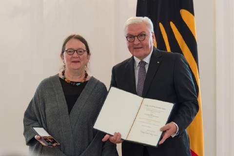 Berlin GER Berlin Award ceremony Culture unites at Schloss Bellevue Berlin v. Anne Birkenhauer Molad Frank Walter Steinmeier Order of the Order of Merit of the Federal Republic of Germany 02 10 2018 Copyright: xUwexKoch xEibner-Pressefotox EP_ukh