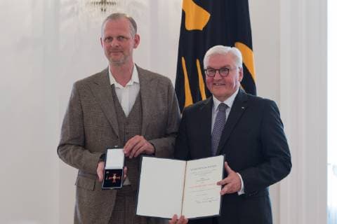 Berlin GER Berlin Award ceremony Culture unites at Schloss Bellevue Berlin by Thomas Ostermeier Theater Schaubuehne Frank Walter Steinmeier Order of the Order of Merit of the Federal Republic of Germany 02 10 2018 Copyright: xUwexKoch xEibner-Pressefotox EP_ukh