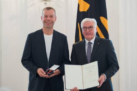 Berlin GER Berlin Award ceremony Culture unites at Schloss Bellevue Berlin by Wolfgang Tillmans Frank Walter Steinmeier Order of Merit Order of Merit of the Federal Republic of Germany 02 10 2018 Copyright: xUwexKoch xEibner-Pressefotox EP_ukh