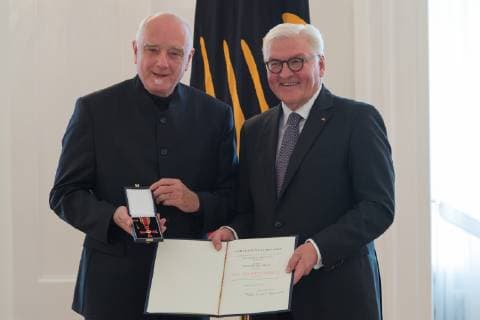Berlin GER Berlin Award ceremony Culture unites at Bellevue Palace in Berlin Frank Michael Zeidler Frank Walter Steinmeier Order of Merit Order of Merit of the Federal Republic of Germany 02 10 2018 Copyright: xUwexKoch xEibner-Pressefotox EP_ukh