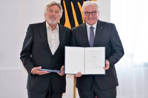 Christian Brückner voice actor Awarding of the Federal Cross of Merit by the Federal President Frank Walter Steinmeier to a total of 29 personalities in the Bellevue Palace Order of Merit of the Federal Republic of Germany Berlin Berlin Germany Schloss Bellevue