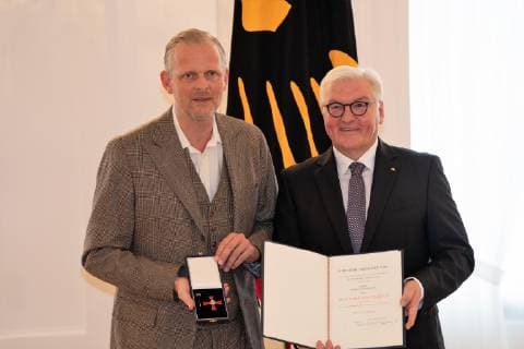 Thomas Ostermeier Artistic Director of the Schaubühne in Berlin Awarding of the Federal Cross of Merit by the Federal President Frank Walter Steinmeier to a total of 29 personalities in the Bellevue Palace Order of Merit of the Federal Republic of Germany Berlin Berlin Germany Schloss Bellevue