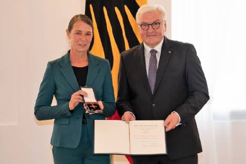 Be van Vark Choreographer Federal Cross of Merit awarded by the Federal President Frank Walter Steinmeier to a total of 29 personalities in the Bellevue Palace Order of Merit of the Federal Republic of Germany Berlin Berlin Germany Schloss Bellevue