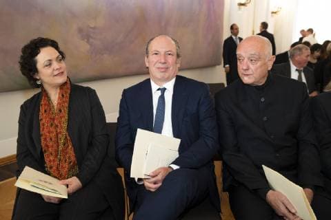 L R Tabea Zimmermann Hans Zimmer and Frank Michael Zeidler before the awarding of the Cross of Merit of the Order of Merit of the Federal Republic of Germany at Bellevue Palace in Berlin on 2 October 2018 Awarding of Merit Orders in Berlin