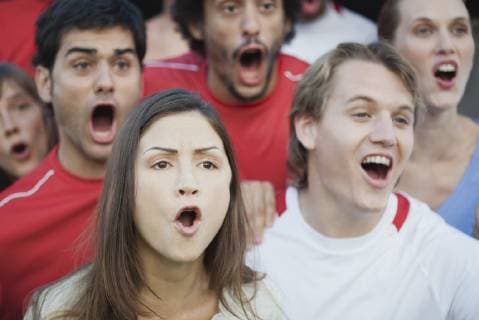 IMAGO Creative: Sport Start-Up Spectators at sports match  Copyright: AlexVentura B98326227