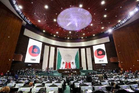 October 2 2018 EUM20181002NAC04 JPG CITY OF MEXICO Anniversary Anniversary Movement 68 Aspects of the solemn session in the Chamber of Deputies where on the morning of this Tuesday, October 2, 2018, the inscription with gold letters was unveiled to the student movement of 1968 on the Wall of the Honor of this legislative enclosure within the framework of the 50th anniversary of this event Photo Agencia  - ZUMAu78_ 20181002_zaf_u78_009 Copyright: xLucoÂAxGodinezx