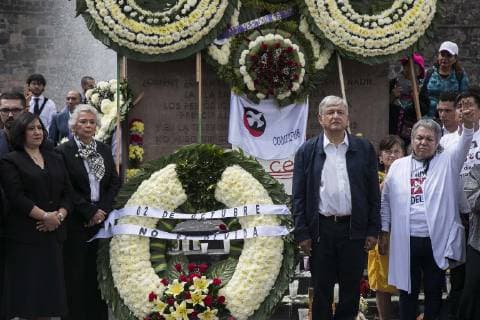October 2 2018 EUM20181002NAC14 JPG CITY OF MEXICO Anniversary Anniversary Movement 68 October 2, 2018 President-elect Andres Manuel Lopez Obrador heads an honor guard at the Plaza de las Tres Culturas in memory of those killed during the student movement from 1968 to 50 years This event was attended by members of the next federal cabinet as well as members of  - ZUMAu78_ 20181002_zaf_u78_023 Copyright: xYadinxXolalpax