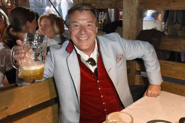 Entertainment Bilder der Woche KW40 Entertainment Bilder des Tages Patrick Lindner in Käfers Wiesn-Schänke auf dem Oktoberfest 2018. München, 05.10.2018 *** Patrick Lindner in Käfers Wiesn tavern at the Oktoberfest 2018 Munich 05 10 2018 Foto:xP.xSchönbergerx xFuturexImage