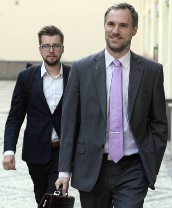 The Pirates and the Prague to Itself movement agreed today that they would seek the formation of a coalition with TOP 09 and the Mayors and Independents (STAN) at the Prague City Hall, both entities representatives told reporters after their meeting today, on Saturday, October 7, 2018. They want to discuss the programme first next week and only then focus on filling the posts. Nevertheless, both Prague to Itself leader Jan Cizinsky and the Pirate Prague election leader, Zdenek Hrib (right), said they would like to become the Prague mayor. Later today, the Pirates met TOP 09 chairman and Prague election leader Jiri Pospisil and other representatives of TOP 09 and STAN. At the left there is Jakub Michalek, Political group Czech Pirate Party chairman. (CTKxPhoto OndrejxDeml) CTKPhotoP201810070549101 