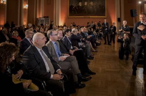 Federal Foreign Minister Heiko Maas SPD participates in the Shimon Peres award ceremony in the Red City Hall of Berlin 08 10 2018 Berlin Germany Copyright: xFelixxZahnx