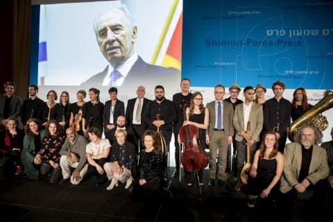 Federal Foreign Minister Heiko Maas SPD participates in the Shimon Peres award ceremony in the Red City Hall of Berlin 08 10 2018 Berlin Germany Copyright: xFelixxZahnx