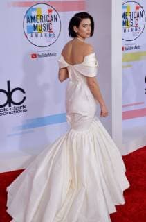 Singer Dua Lipa arrives for the 46th annual American Music Awards at the Microsoft Theater in Los Angeles on October 9, 2018.  LAP20181009105 JIMxRUYMEN