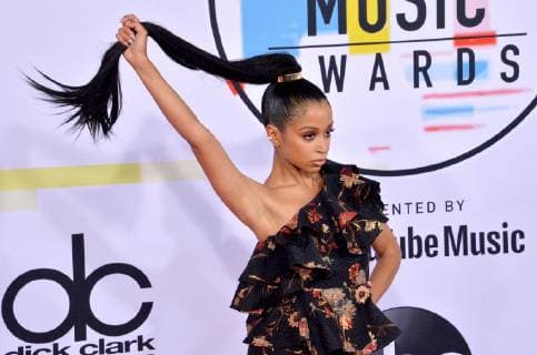 Actress Liza Koshy arrives for the 46th annual American Music Awards at the Microsoft Theater in Los Angeles on October 9, 2018.  LAP20181009137 JIMxRUYMEN