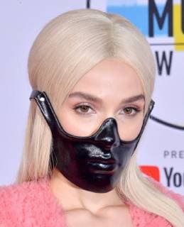 Singer Poppy arrives for the 46th annual American Music Awards at the Microsoft Theater in Los Angeles on October 9, 2018.  LAP20181009151 JIMxRUYMEN
