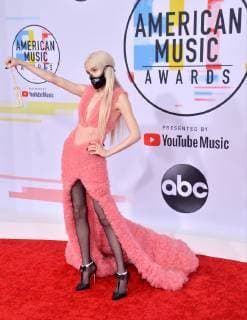 Singer Poppy arrives for the 46th annual American Music Awards at the Microsoft Theater in Los Angeles on October 9, 2018.  LAP20181009156 JIMxRUYMEN