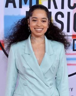 Singer Ella Mai arrives for the 46th annual American Music Awards at the Microsoft Theater in Los Angeles on October 9, 2018.  LAP20181009197 JIMxRUYMEN