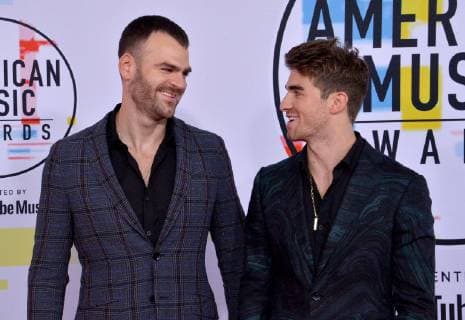Alex Pall (L) and Andrew Taggart of The Chainsmokers arrive for the 46th annual American Music Awards at the Microsoft Theater in Los Angeles on October 9, 2018.  LAP20181009210 JIMxRUYMEN