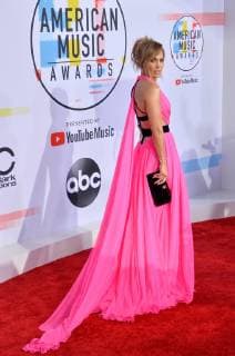 Singer and actress Jennifer Lopez arrives for the 46th annual American Music Awards at the Microsoft Theater in Los Angeles on October 9, 2018.  LAP20181009295 JIMxRUYMEN