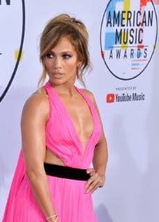 Singer and actress Jennifer Lopez arrives for the 46th annual American Music Awards at the Microsoft Theater in Los Angeles on October 9, 2018.  LAP20181009298 JIMxRUYMEN