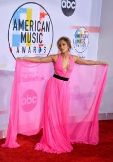 Singer and actress Jennifer Lopez arrives for the 46th annual American Music Awards at the Microsoft Theater in Los Angeles on October 9, 2018.  LAP20181009300 JIMxRUYMEN