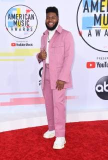 09 October 2018 - Los Angeles, California - Khalid. 2018 American Music Awards - Arrivals held at the Microsoft Theater. Photo Credit: Birdie Thompson AdMedia 231061 2018-10-09 CA Los Angeles Etats-Unis  Copyright: xAdMediax STAR_231061_184
