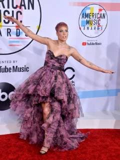 Singer Halsey arrives for the 46th annual American Music Awards at the Microsoft Theater in Los Angeles on October 9, 2018.  LAP20181009462 JIMxRUYMEN