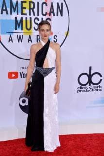 Actress Leighton Meester arrives for the 46th annual American Music Awards at the Microsoft Theater in Los Angeles on October 9, 2018.  LAP20181009441 JIMxRUYMEN