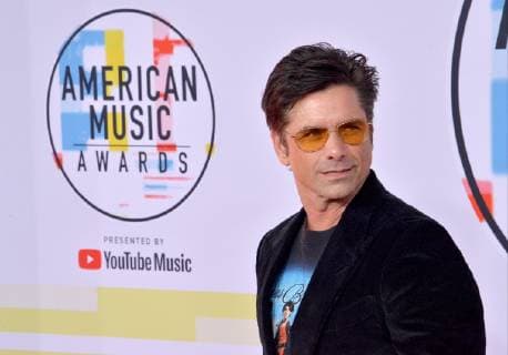 Actor John Stamos arrives for the 46th annual American Music Awards at the Microsoft Theater in Los Angeles on October 9, 2018.  LAP20181009448 JIMxRUYMEN