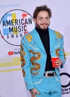 Entertainment Bilder des Tages Rapper Post Malone arrives for the 46th annual American Music Awards at the Microsoft Theater in Los Angeles on October 9, 2018.  LAP20181009451 JIMxRUYMEN