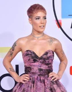 Singer Halsey arrives for the 46th annual American Music Awards at the Microsoft Theater in Los Angeles on October 9, 2018.  LAP20181009460 JIMxRUYMEN