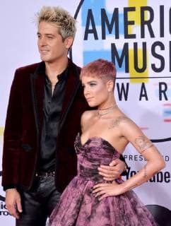 Rapper G-Eazy and singer Halsey (R) arrive for the 46th annual American Music Awards at the Microsoft Theater in Los Angeles on October 9, 2018.  LAP20181009470 JIMxRUYMEN