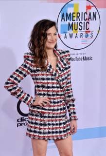 Actress Kathryn Hahn arrives for the 46th annual American Music Awards at the Microsoft Theater in Los Angeles on October 9, 2018.  LAP20181009485 JIMxRUYMEN