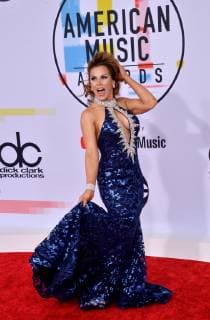 Wrestler Mickie James arrives for the 46th annual American Music Awards at the Microsoft Theater in Los Angeles on October 9, 2018.  LAP20181009573 JIMxRUYMEN