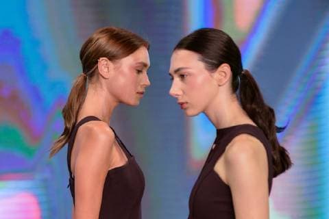 Entertainment Bilder des Tages (181010) -- MEXICO CITY, Oct. 10, 2018 -- Models present creations at the Lorena Saravia Show of the Mercedes-Benz Fashion Week in Mexico City Oct. 9, 2018. ) (yy) MEXICO-MEXICO CITY-FASHION WEEK-LORENA SARAVIA XinxYuewei 