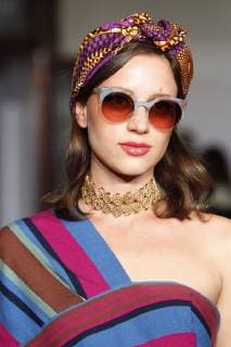 A model presents creations of Mexican designer Lidia Lavin during the Mercedes-Benz Fashion Week Mexico, in Mexico City, Mexico, 10 October 2018. The Mercedes-Benz Fashion Week Mexico closes the upcoming 14 October. Mercedes Benz Fashion Week in Mexico City !ACHTUNG: NUR REDAKTIONELLE NUTZUNG!  Copyright: xSashenkaxGutierrezx MEX35 20181010-636748063485513515