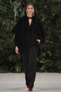 Models present creations of the Julio brand, by Mexican designer Francisco Cancino, during Mercedes-Benz Fashion Week in Mexico City, Mexico, 10 October 2018. Fashion Week will last until 14 October. EFE Sáshenka Gutiérrez Mercedes-Benz Fashion Week of Mexico !ACHTUNG: NUR REDAKTIONELLE NUTZUNG!  Copyright: xSashenkaxGutierrezx MEX10 20181011-636748337140413526