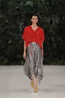 Models present creations of the Julio brand, by Mexican designer Francisco Cancino, during Mercedes-Benz Fashion Week in Mexico City, Mexico, 10 October 2018. Fashion Week will last until 14 October. EFE Sáshenka Gutiérrez Mercedes-Benz Fashion Week of Mexico !ACHTUNG: NUR REDAKTIONELLE NUTZUNG!  Copyright: xSashenkaxGutierrezx MEX10 20181011-636748337164632330