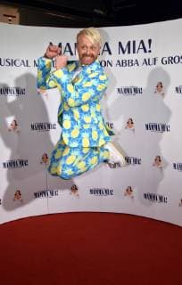 Entertainment Bilder der Woche KW41 Entertainment Bilder des Tages Ross Anthony kommt am 11.10.2018 in Köln zur Kölner Premiere des Musicals Mamma Mia. *** Ross Anthony will be in Cologne on 11th October 2018 for the premiere of the musical Mamma Mia in Cologne
