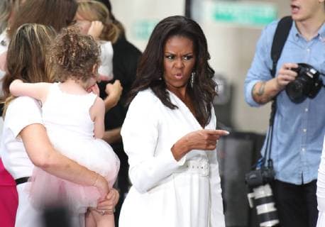 Berühmte Feministinnen, Michelle Obama Entertainment Bilder der Woche KW41 Entertainment Bilder des Tages October 12, 2018 - New York, New York, U.S. - MICHELLE OBAMA at International Day of the Girl on the Today Show,.Rockefeller Plaza, NYC NYC.October 12, 2018,.Photos by , Photos Inc New York U.S. - ZUMAms4_ 20181012_zaf_ms4_039 Copyright: xSoniaxMoskowitzx
