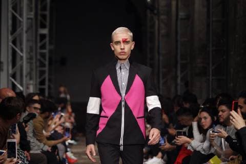 A model presents a creation of Mexican brand RCano during Mercedez-Benz Fashion Week Mexico City, in Mexico City, Mexico, 11 October 2018. Mercedez-Benz Fashion Week in Mexico City !ACHTUNG: NUR REDAKTIONELLE NUTZUNG!  Copyright: xSashenkaxGutierrezx CMX01 20181012-636749130931761034