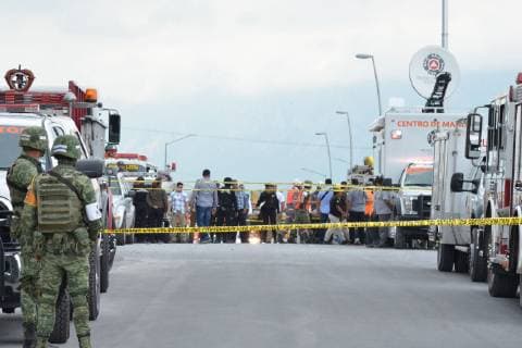 October 11 2018 EUM20181011NAC13 JPG MONTERREY NL Collapse Collapse NL October 11, 2018 The collapse of a commercial plaza in construction to the west of this city caused the death of several people and others remain trapped The place went to the emergency services Photo Agency EL UNIVERSAL RCC  - ZUMAu78_ 20181011_zaf_u78_030 Copyright: xEmilioxVasquezxMorenox