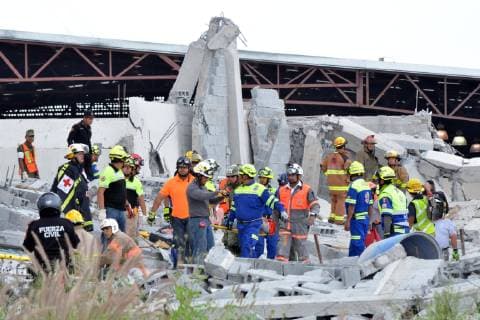 October 11 2018 EUM20181011NAC15 JPG MONTERREY NL Collapse Collapse NL October 11, 2018 The collapse of a commercial plaza under construction to the west of this city caused the death of several people and others remain trapped The place went to the emergency services Photo Agency EL UNIVERSAL RCC  - ZUMAu78_ 20181011_zaf_u78_032 Copyright: xEmilioxVasquezxMorenox