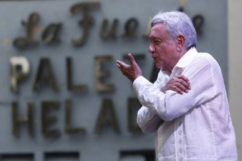 October 12 2018 EUM20181012POL07 JPG CITY OF MEXICO PoliticsPolitica AMLO President-elect Andres Manuel Lopez Obrador gives a message to his supporters in Merida Yucatan on Friday, October 12, 2018 as part of his thank-you tour Photo Agency THE UNIVERSALYadin XolalpaEELG  - ZUMAu78_ 20181012_zaf_u78_058 Copyright: xElxUniversalx