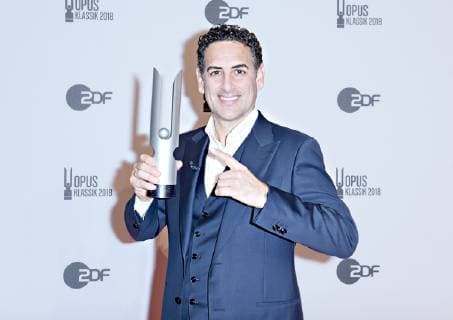 14 10 2018 xlakx Music Pop Opus Klassik 2018 Berlin emporer Juan Diego Flores with the award in hand at the presentation of the Opus Klassik 2018 at the Konzerthaus Berlin Berlin 14 10 2017 Music Pop Opus Klassik 2018 Berlin