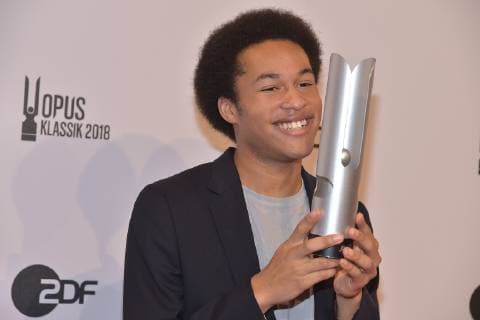 Sheku Kanneh Mason up-and-coming artist Cello Prize winner for the 1 OPUS KLASSIK AWARD at the Konzerthaus am GendarmenMarkt in Berlin on 14 10 2018