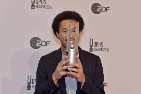 Sheku Kanneh Mason up-and-coming artist Cello Prize winner for the 1 OPUS KLASSIK AWARD at the Konzerthaus am GendarmenMarkt in Berlin on 14 10 2018